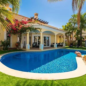  Apartamento Oásis Tropical, Jardim E Piscina!